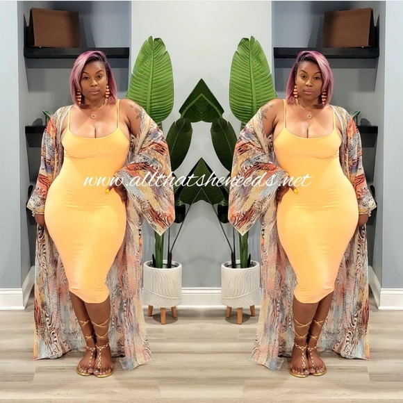 Lots of Hugs Fitted Dress - Picture 2 of 2